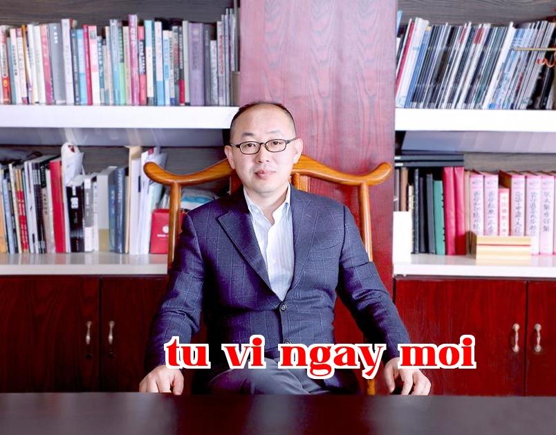 Tổng giám đốc Ngô Nhuận chủ trì cuộc họp điều phối giữa các bộ phận