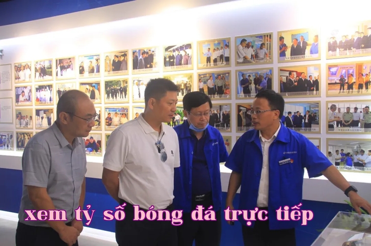 Tổng giám đốc Lý Trung Dục dẫn đầu đoàn đi thăm Viện Khoa học và Công nghệ Vũ khí số 214